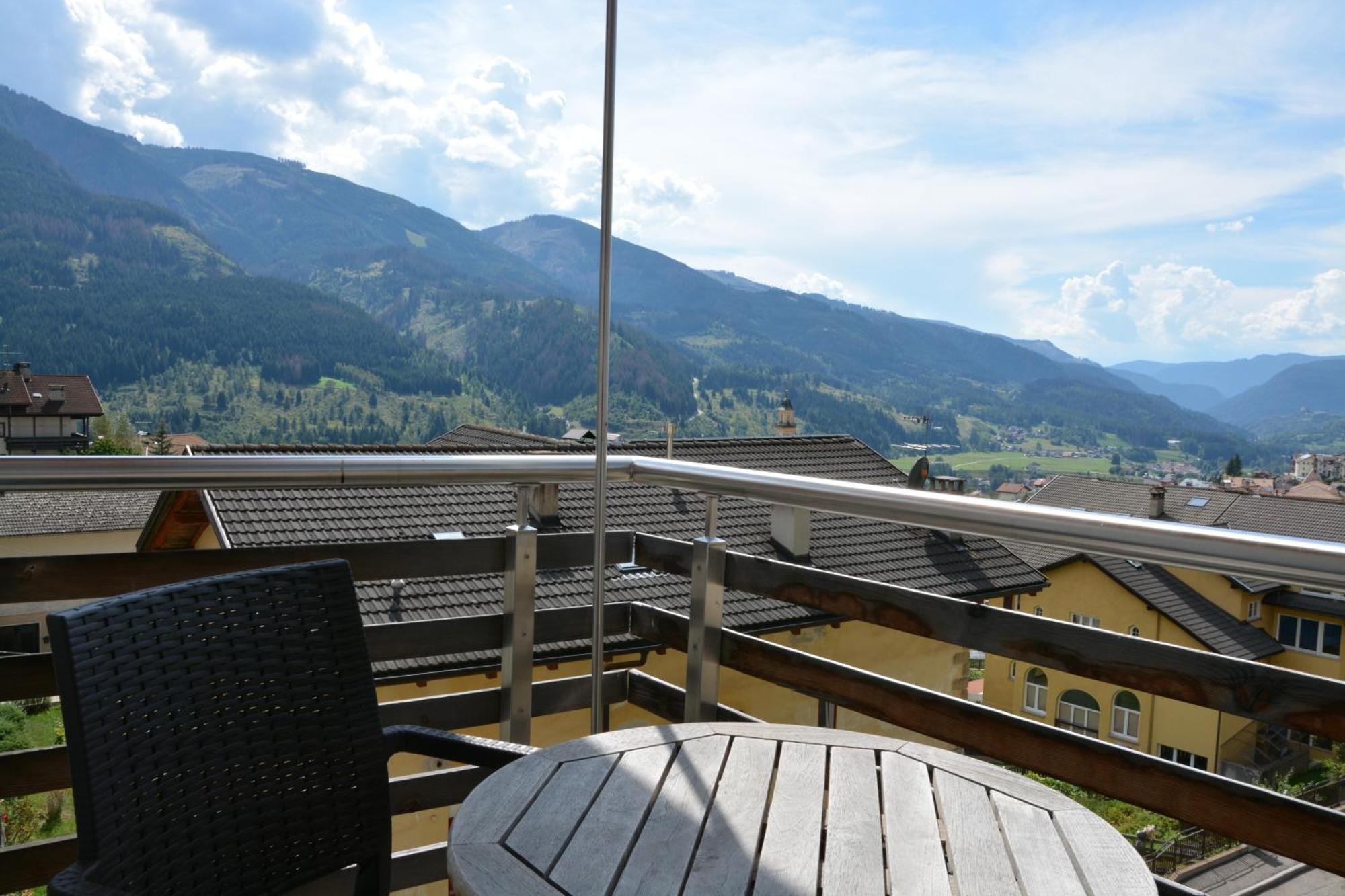 Dolomites B&B - Suites, Apartments And Spa Tesero Eksteriør bilde