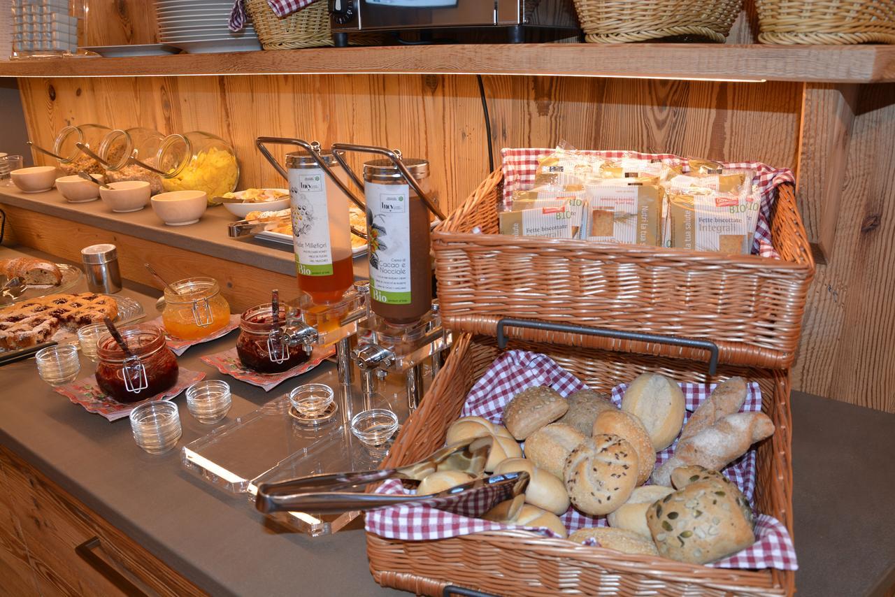 Dolomites B&B - Suites, Apartments And Spa Tesero Eksteriør bilde